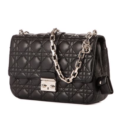 DIOR
Miss Dior