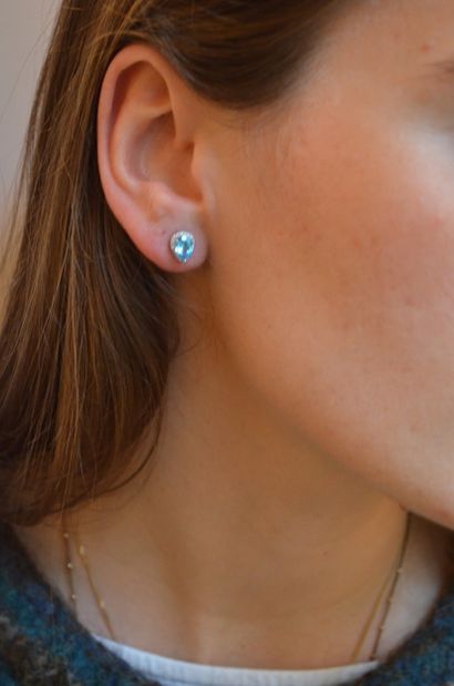 Paire de boucles d'oreilles
en or blanc 18k...