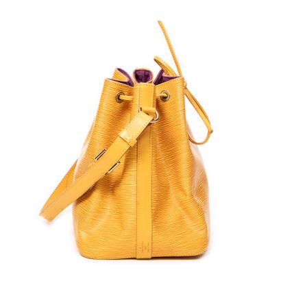 LOUIS VUITTON
Noé