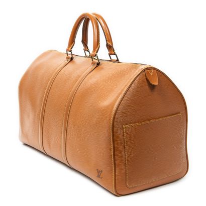 LOUIS VUITTON
Keepall