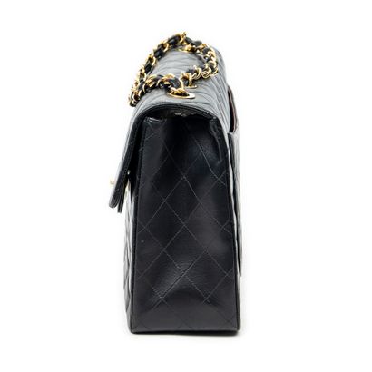 CHANEL
Sac modèle 