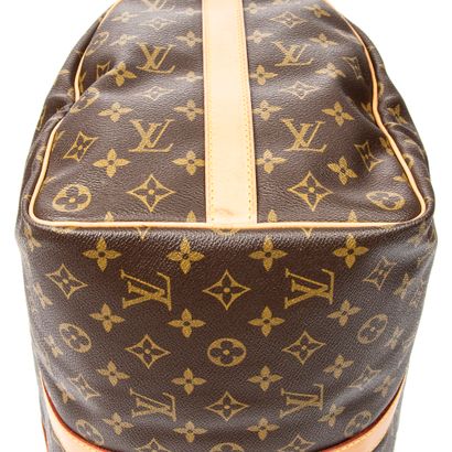 LOUIS VUITTON
Sac modèle 