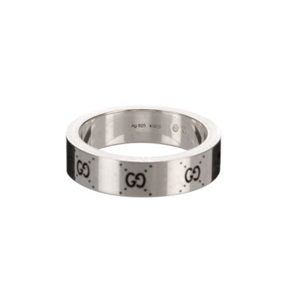 GUCCI
Bague en argent 925/°° sterling ornée...