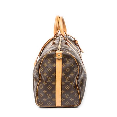 LOUIS VUITTON
Sac modèle 