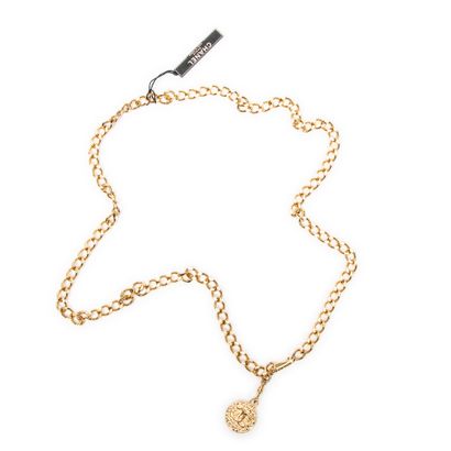 CHANEL 
Double C medallion belt in gilt metal....