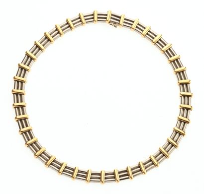BOUCHERON
Vers 1980
Parure comprenant un...