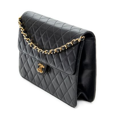 CHANEL
Sac modèle 