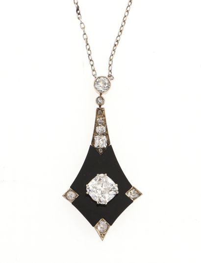 Collier Art Déco
en platine 850°/°° et or...