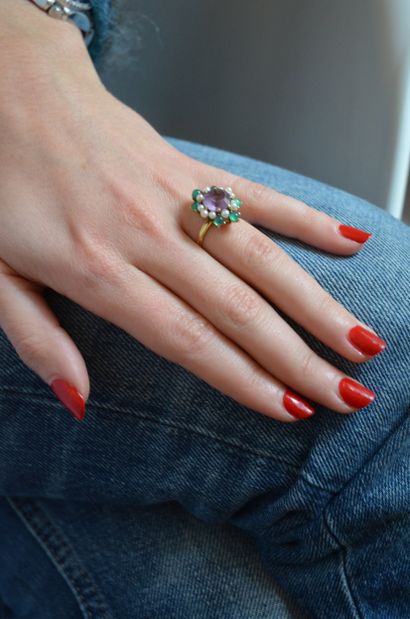 Bague 
en or jaune 18k 750°/°° ornée d'une...