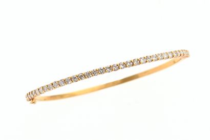 Contemporary bangle bracelet 
in 18k yellow...