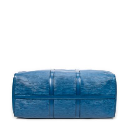 LOUIS VUITTON
Keepall