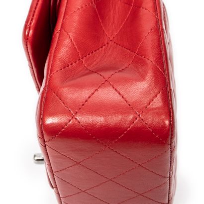 CHANEL
Sac modèle 