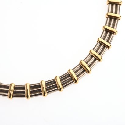BOUCHERON
Vers 1980
Parure comprenant un...