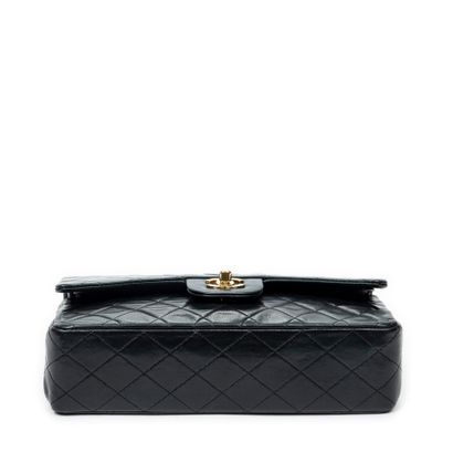 CHANEL
Sac modèle 