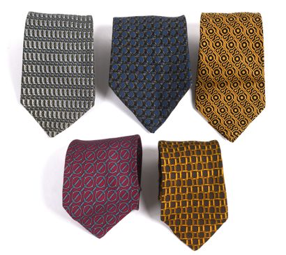 HERMES Paris
Set of five ties in various...