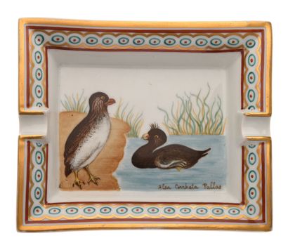 HERMES Paris made in France
Limoges porcelain...