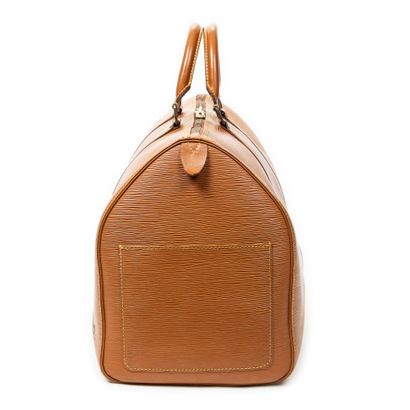 LOUIS VUITTON
Keepall