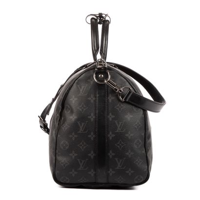 LOUIS VUITTON
Sac modèle 