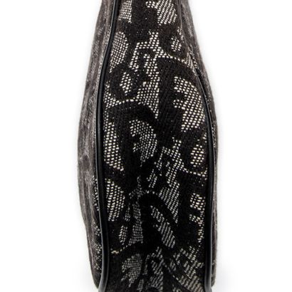DIOR
Pochette modèle 