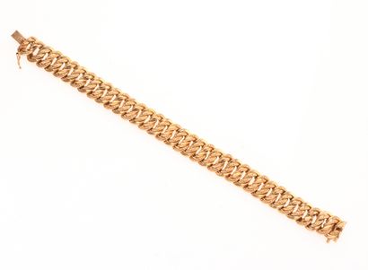 Bracelet
American link bracelet in 18k yellow...