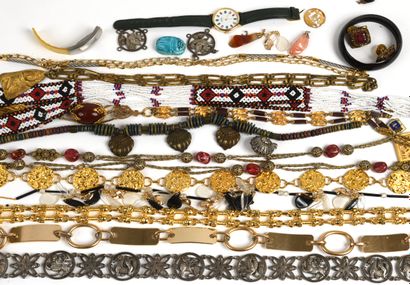 Set of various FANTAISIE JEWELRY. A silver...