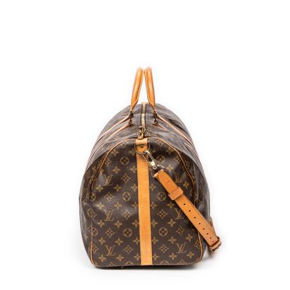 LOUIS VUITTON
Sac modèle 