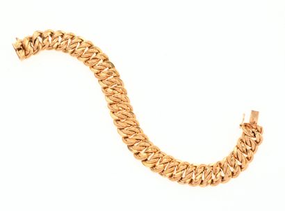 Bracelet
American link bracelet in 18k yellow...