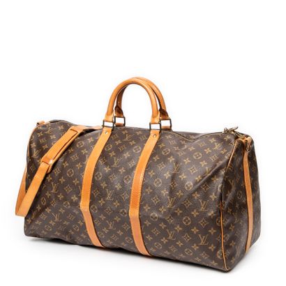 LOUIS VUITTON
Sac modèle 