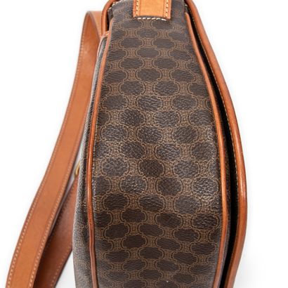 CELINE
Shoulder bag in brown canvas with...
