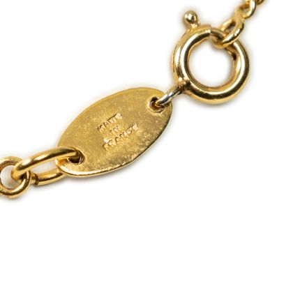 CHANEL 
Gold-plated 