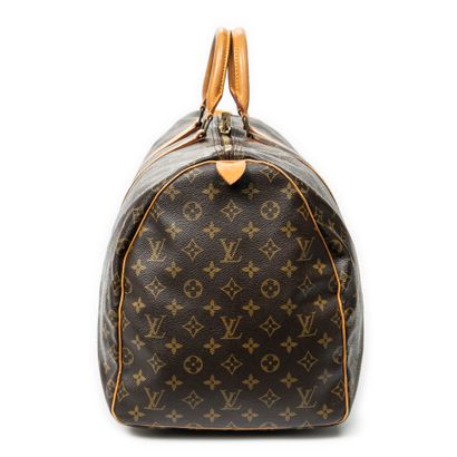 LOUIS VUITTON 
Sac modèle 
