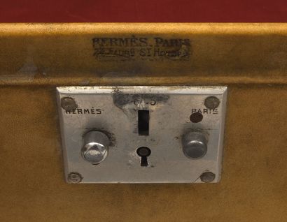 HERMES Paris 24 Faubourg Saint Honoré
Bordeaux...