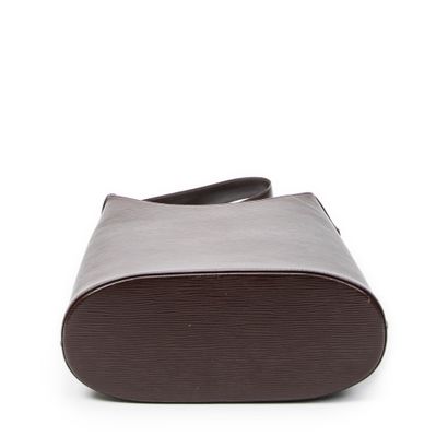 LOUIS VUITTON
Verseau