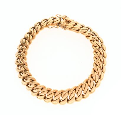 American link bracelet in 18k yellow gold...
