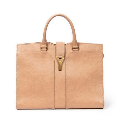 YVES SAINT LAURENT
Chyc