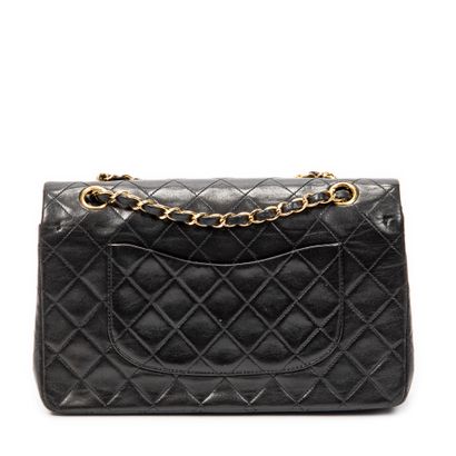 CHANEL
Classic double flap