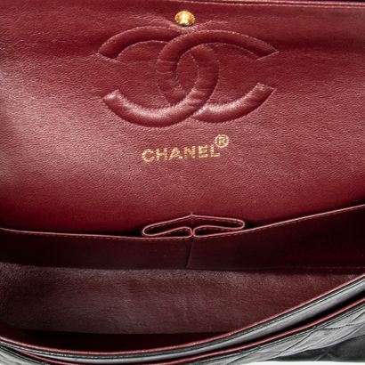 CHANEL 
Timeless Classique double flap