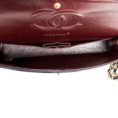 CHANEL
Classique Double Flap