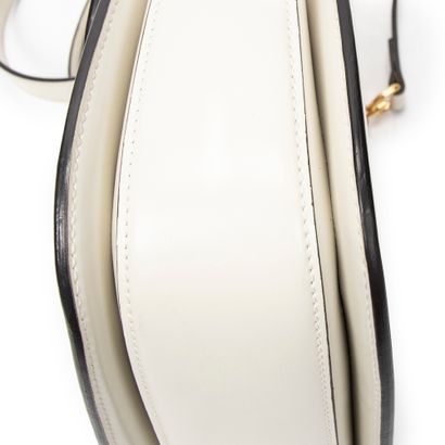 GUCCI
Vintage 