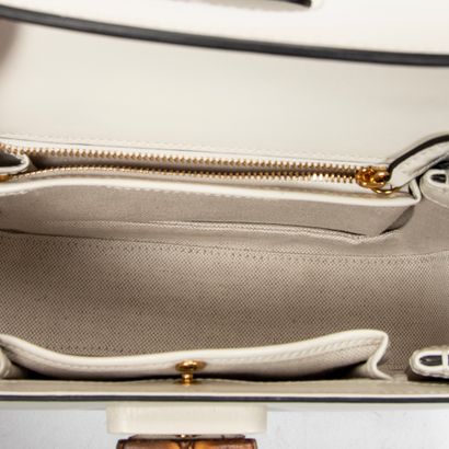 GUCCI
Vintage 