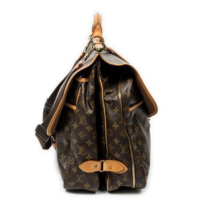 LOUIS VUITTON
Travel bag, 
