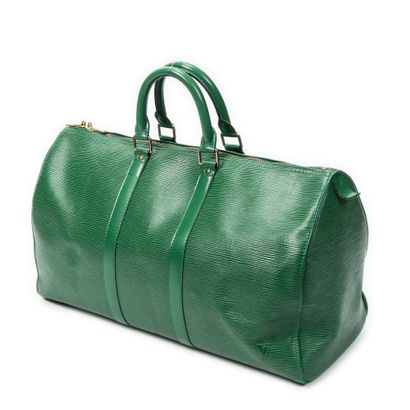 LOUIS VUITTON 
Keepall