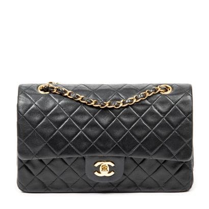 CHANEL 
Timeless Classique double flap