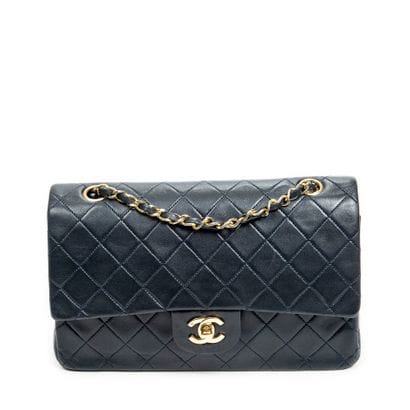 CHANEL
Classique Double Flap