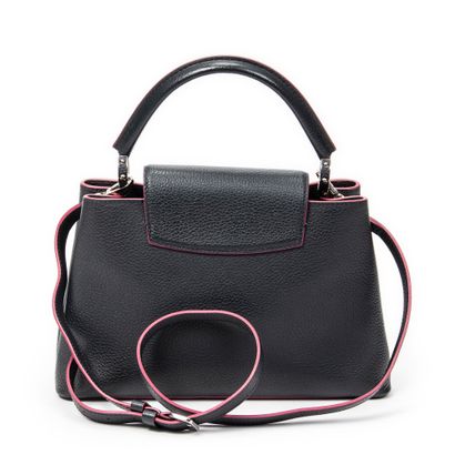 LOUIS VUITTON
Capucines