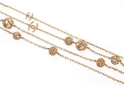 CHANEL
Resort 2018
Gold-plated metal long...