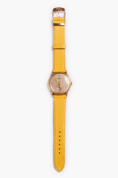 ATLANTA GENEVA
Gilt steel watch, round case,...