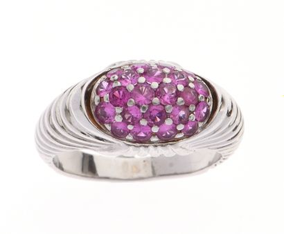 Godronné string ring
in 18k 750°/°° white...