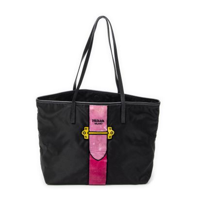 PRADA
Trompe-l'oeil