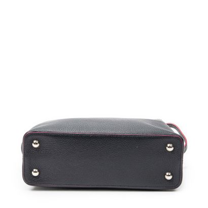 LOUIS VUITTON
Capucines
